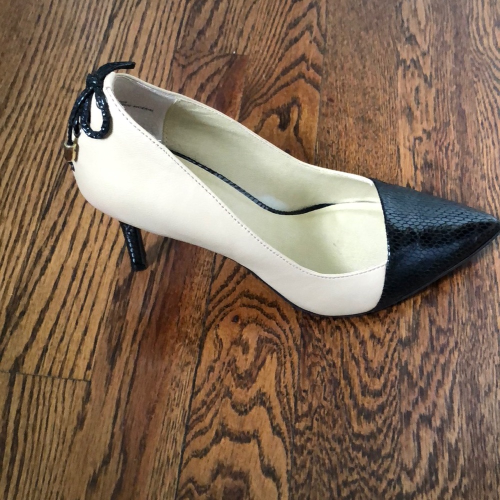 Levity Taupe and Black heels